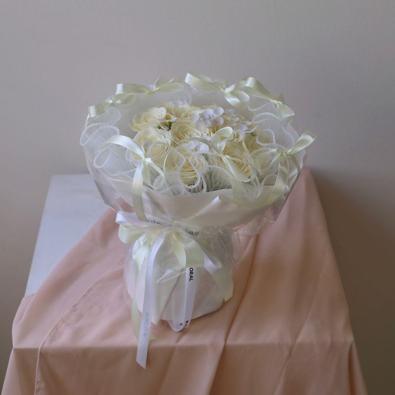 Rosy Whispers Soap Flower Bouquet – Cream