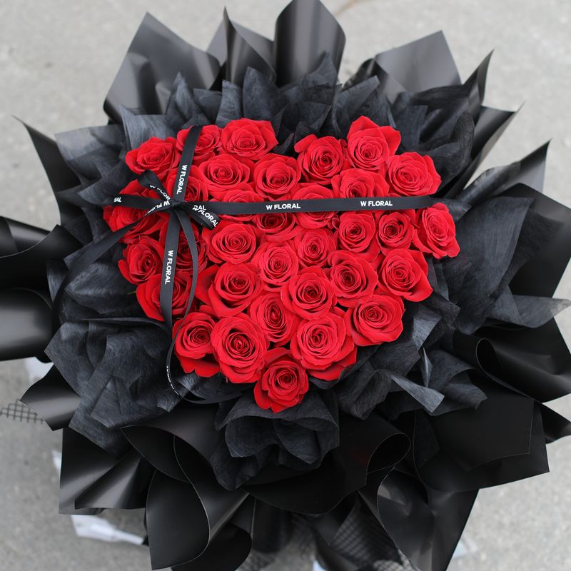 Luxury heart-shaped red rose bouquet for proposal and anniversary