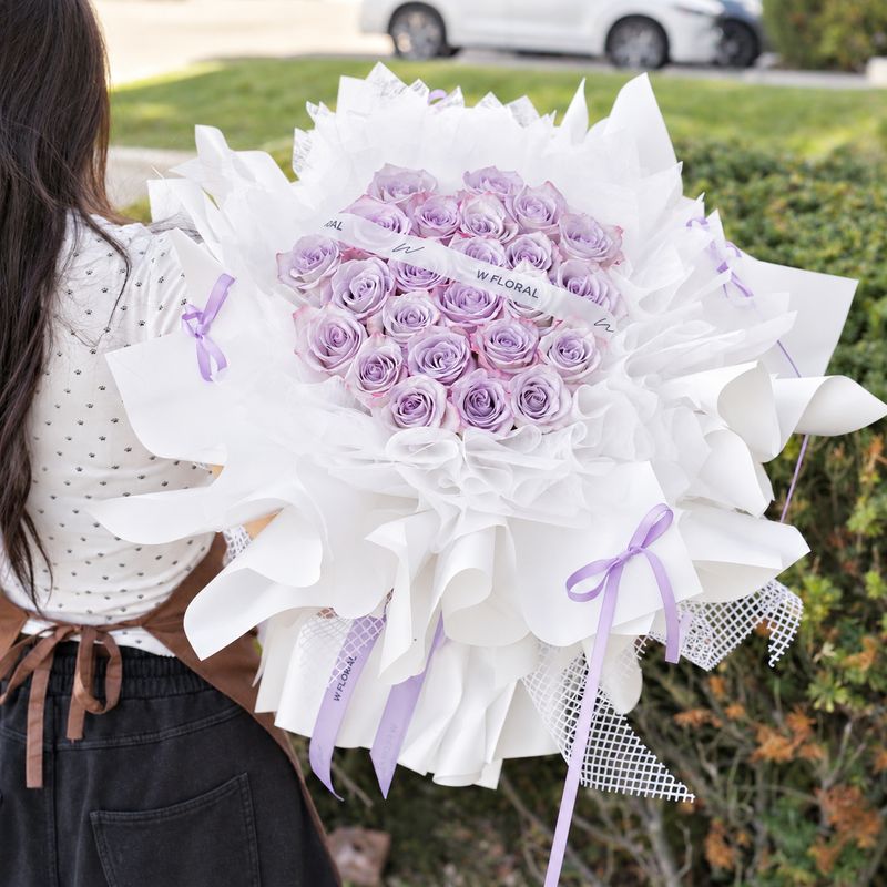 Ballet Round Bouquet Lavender Rose