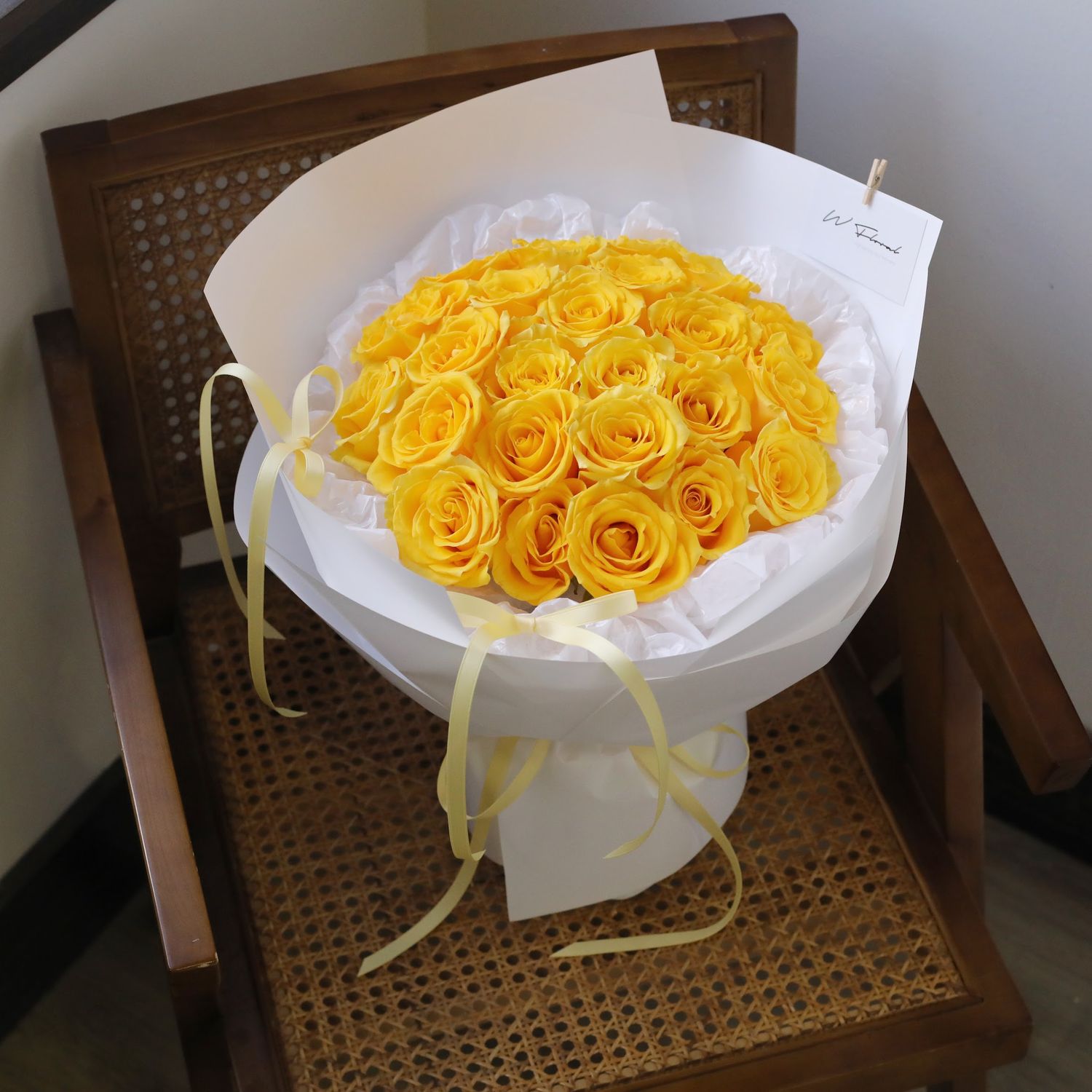 Lolita Round Rose Bouquet - Yellow Rose