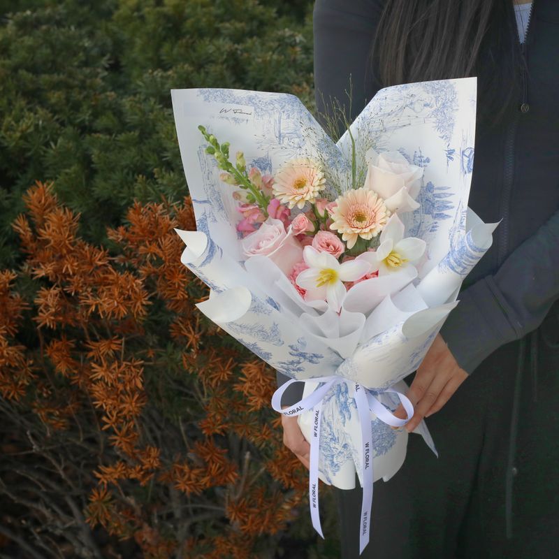 Reverie Bouquet - Sweet Pink