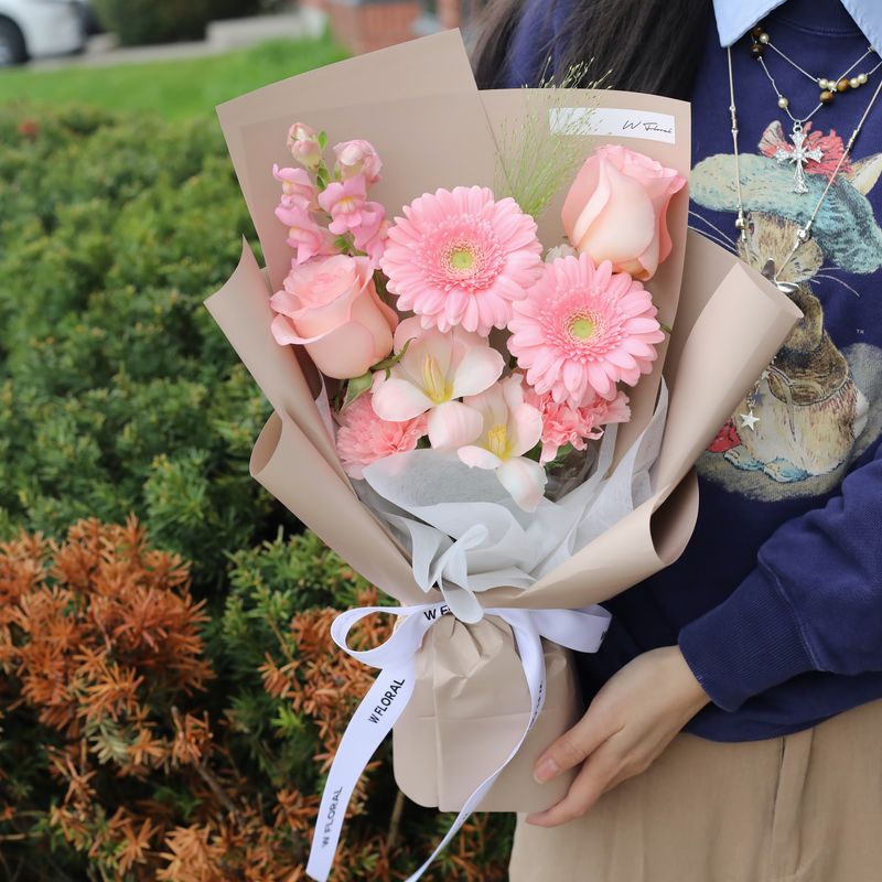 Yurae Bouquet - Sweet Pink