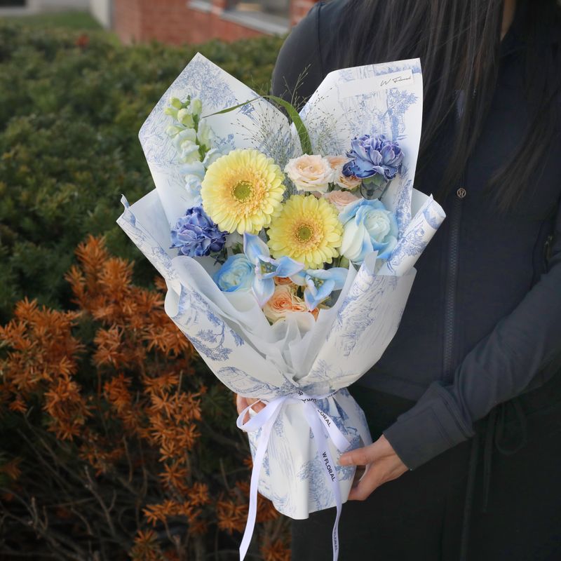 Reverie Bouquet - Lemon Cloud