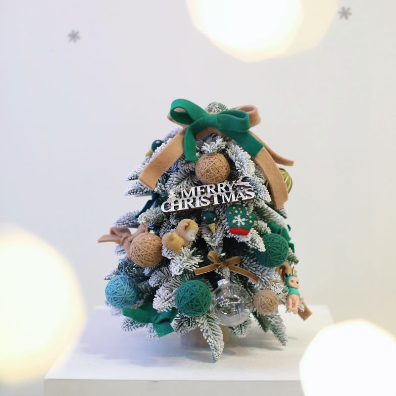 16 Inch Minimalist Tabletop Christmas Tree – Winter Woodland