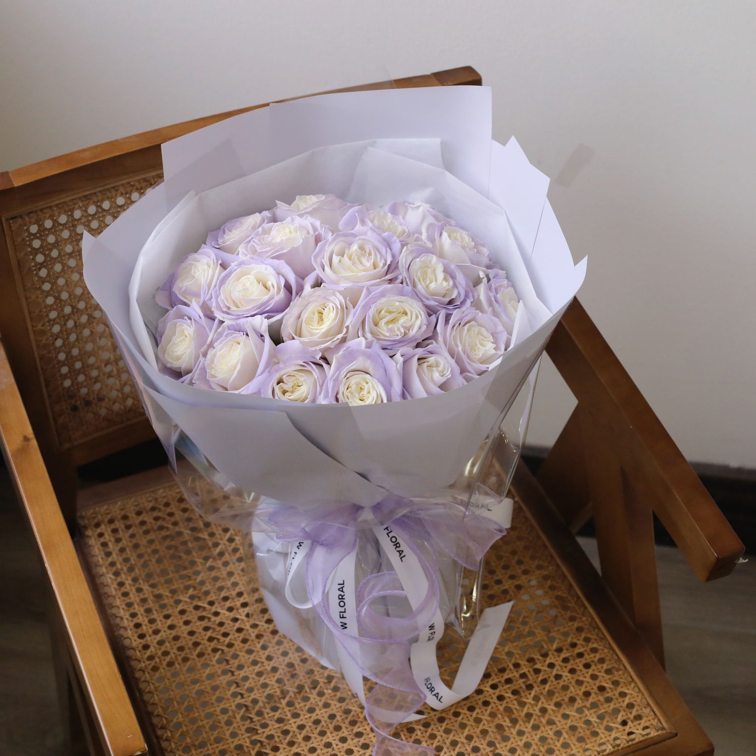 Signature Round Bouquet Icy Lavender Rose