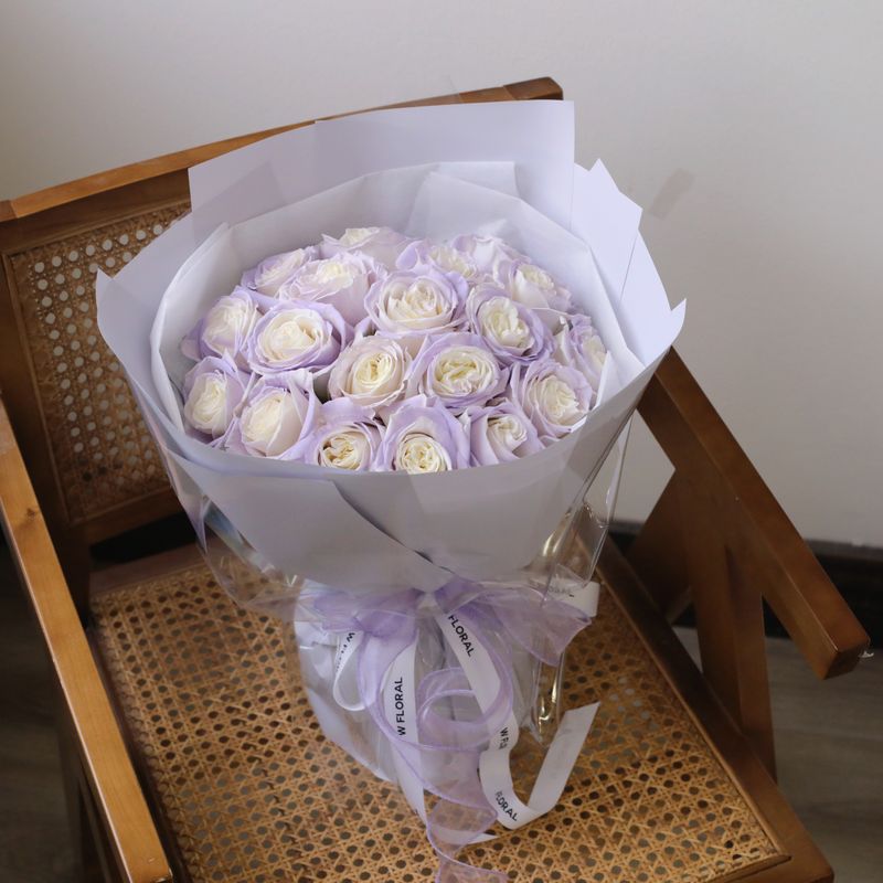Signature Round Bouquet Icy Lavender Rose