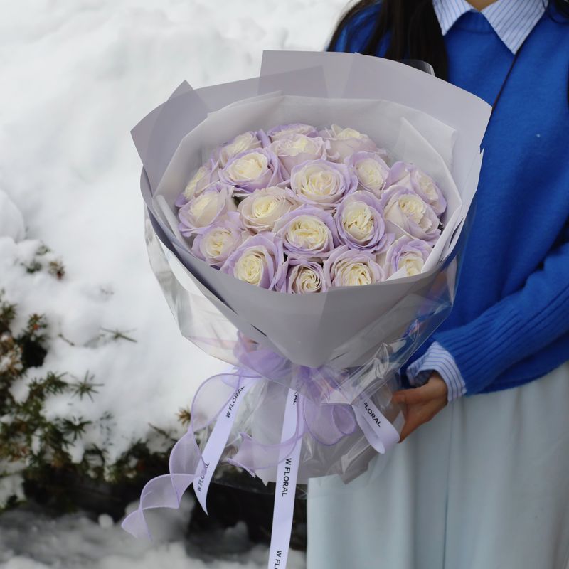 Signature icy lavender rose bouquet with white centers for Toronto delivery