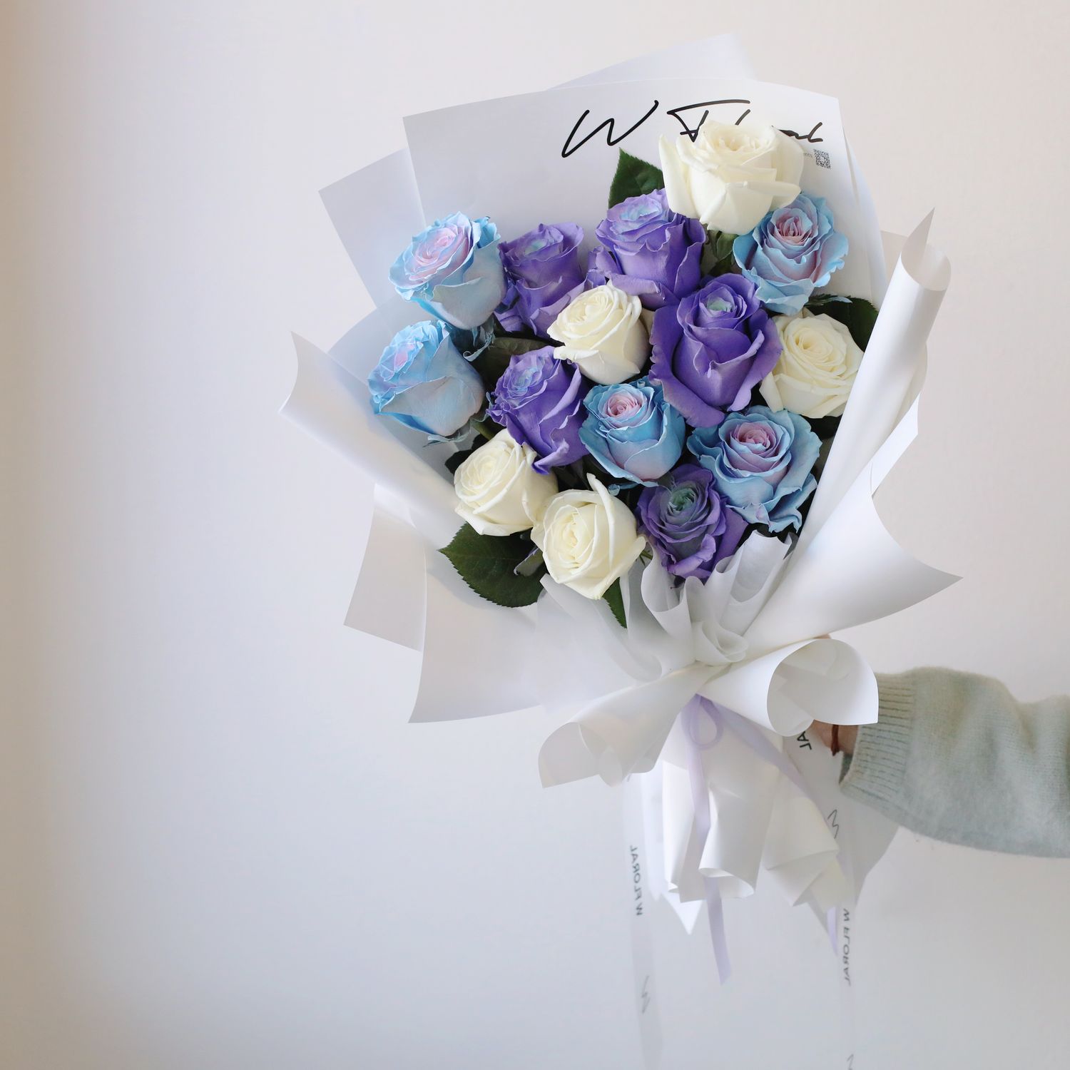 W Signature Rose Bouquet - Lavender Moonlight - Valentine's Day 2026