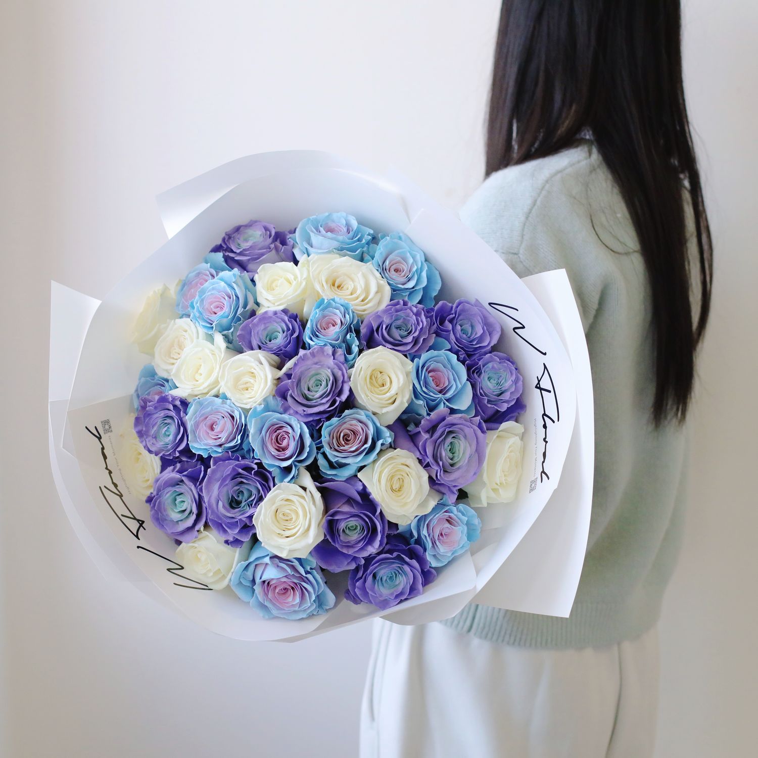 Signature Round Rose Bouquet - Lavender Moonlight - Valentine's Day 2026