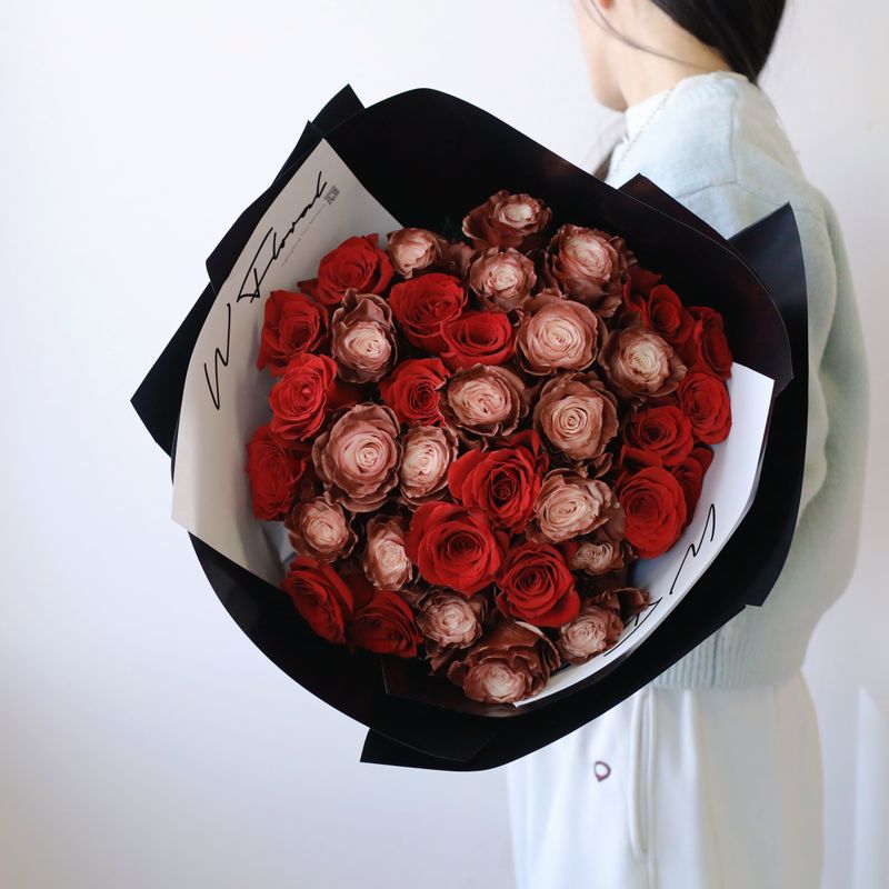 Signature Round Rose Bouquet - Velvet Chocolate - Valentine's Day 2026