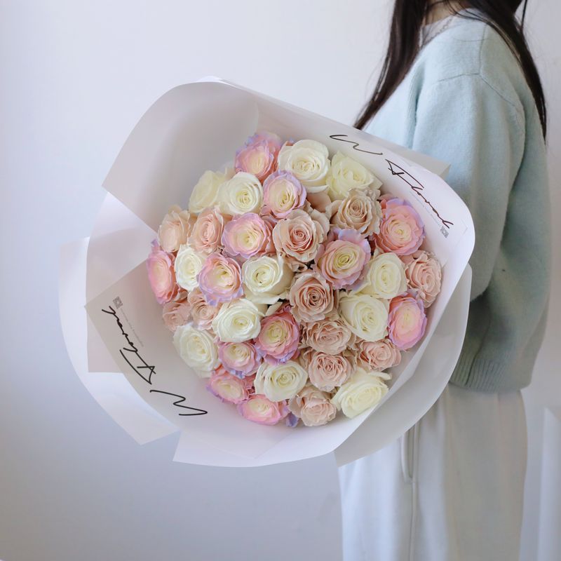 Signature Round Rose Bouquet - Pearl Pink - Valentine's Day 2026