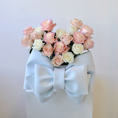 Rosette Bow Rose Hug - Pearl Pink - Valentine's Day 2026