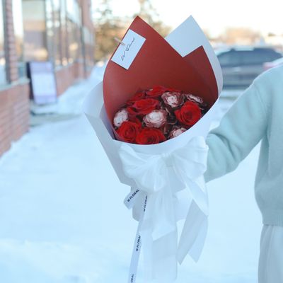 Silky Canele Round Bouquet - Velvet Chocolate