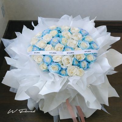 Classic Round Bouquet - Bluelight Kiss - Valentine's Day 2026