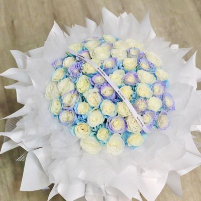 Classic Round Bouquet - Bluelight Kiss