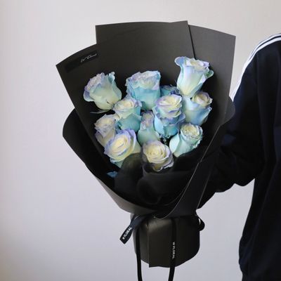 12 StellaLou Rose Bouquet