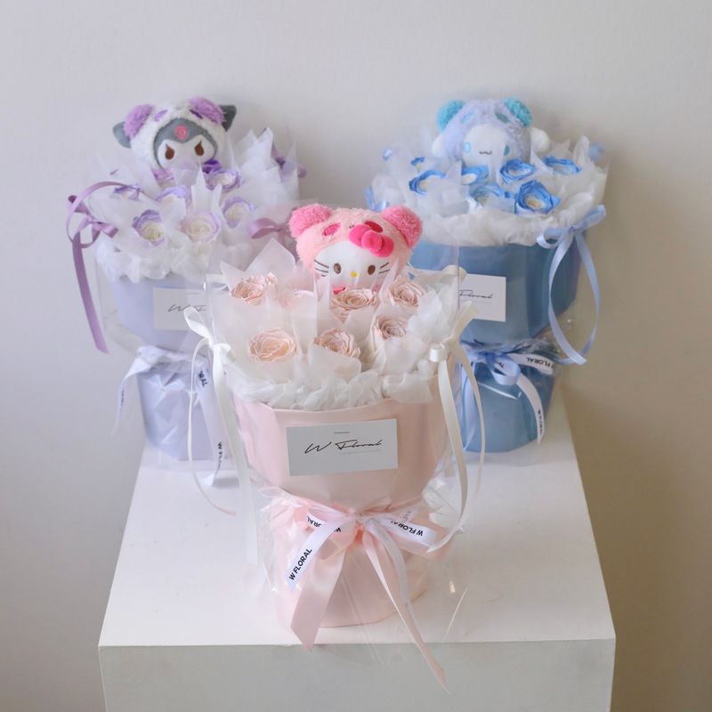 Preserved Rose -  Lolita Round Bouquet - Hello Kitty