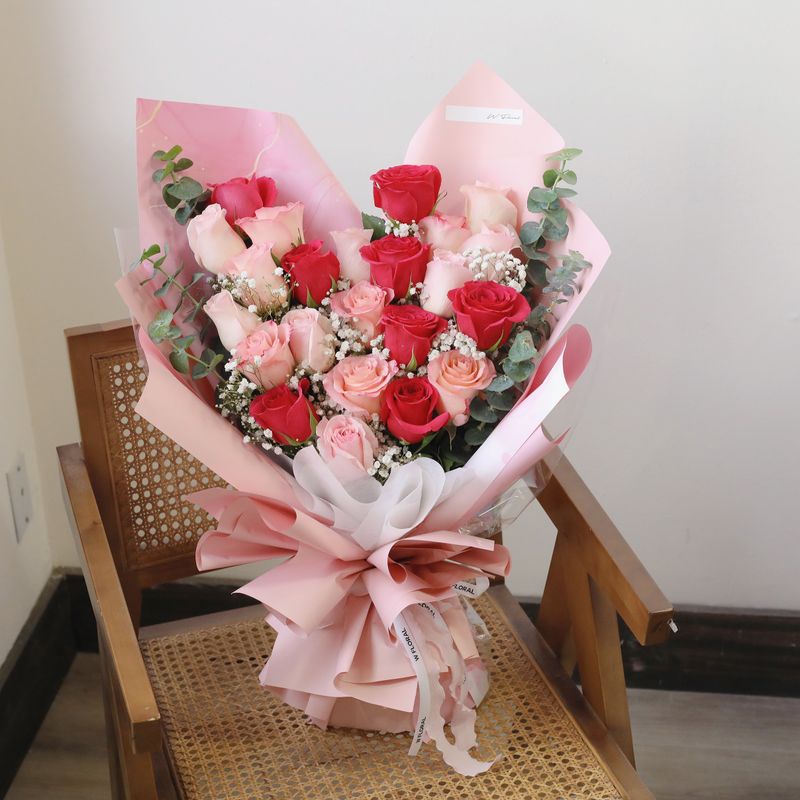 Pink Poetry Rose Bouquet