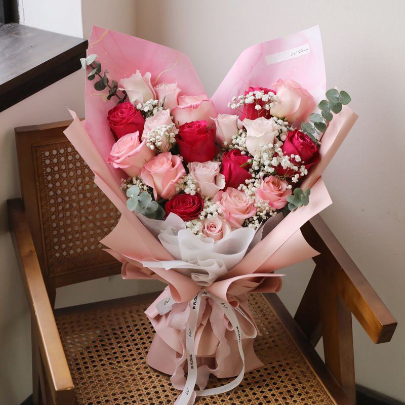 Pink Poetry Rose Bouquet