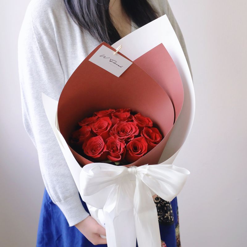 Silky Canele Round Bouquet - Red