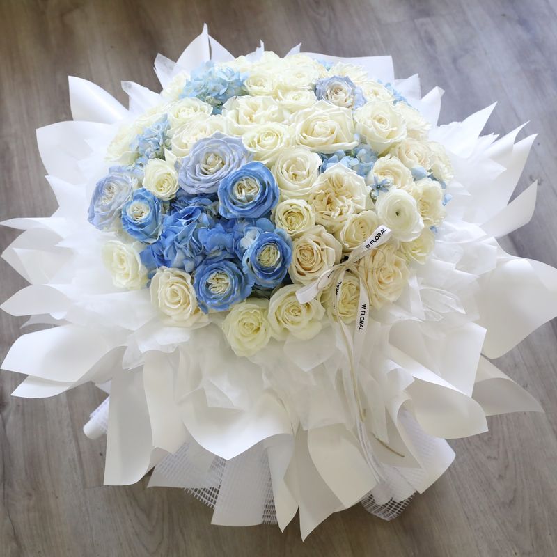 Azure Diary Hydrangea &amp; Rose Bouquet