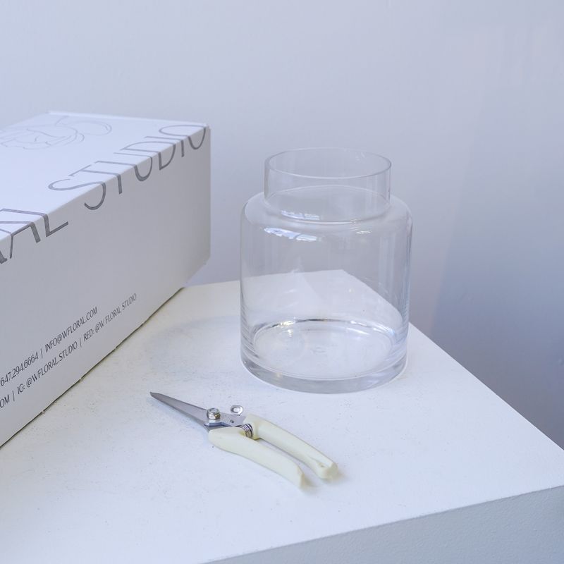 Bouquet care scissors for everyday flower maintenance at home