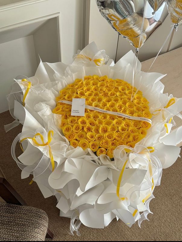 Classic Round Bouquet Yellow Rose