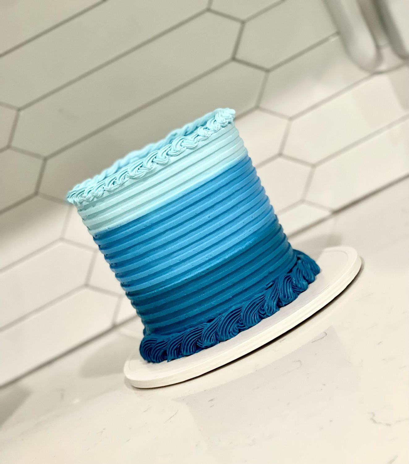 Ombré Personal/ Smash Cake (4inch Round)