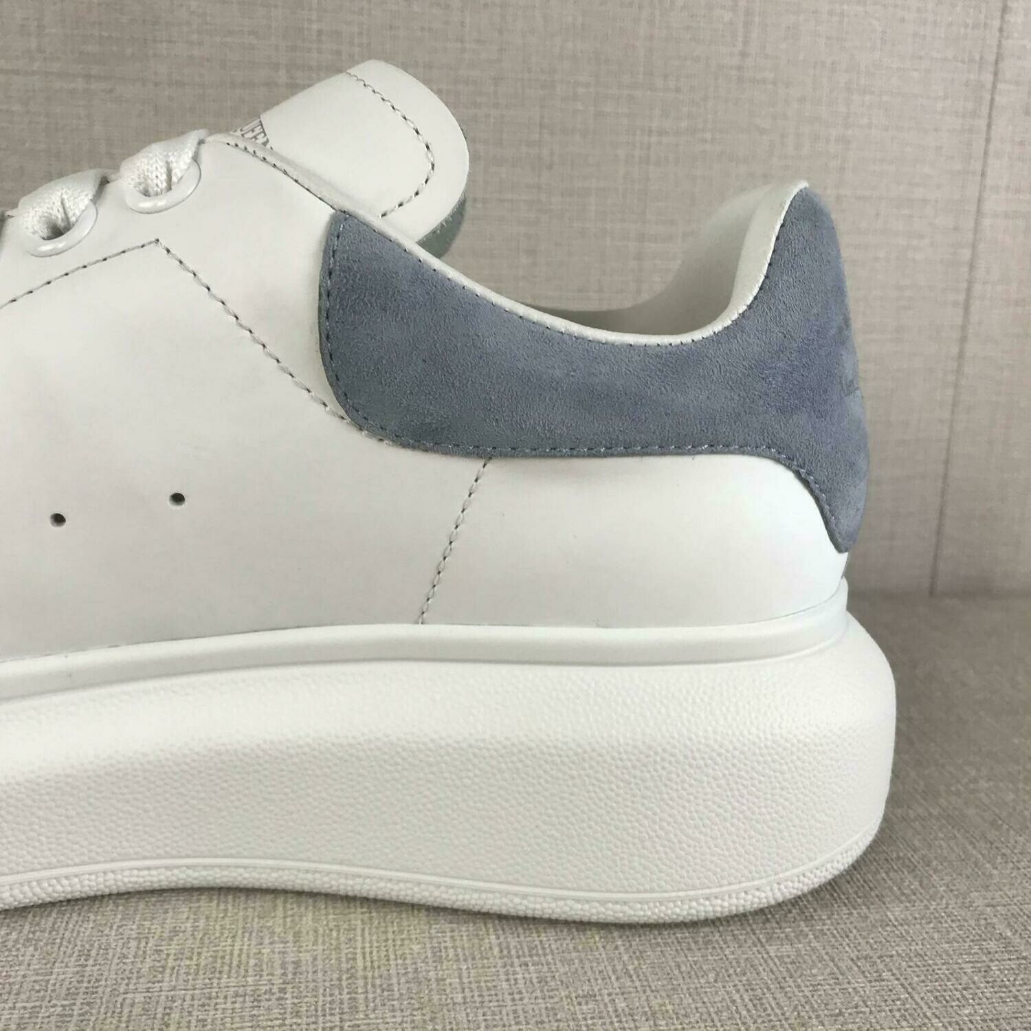 Alexander McQueen Sneakers Uomo 526206WHSJ18485 Camoscio 364€