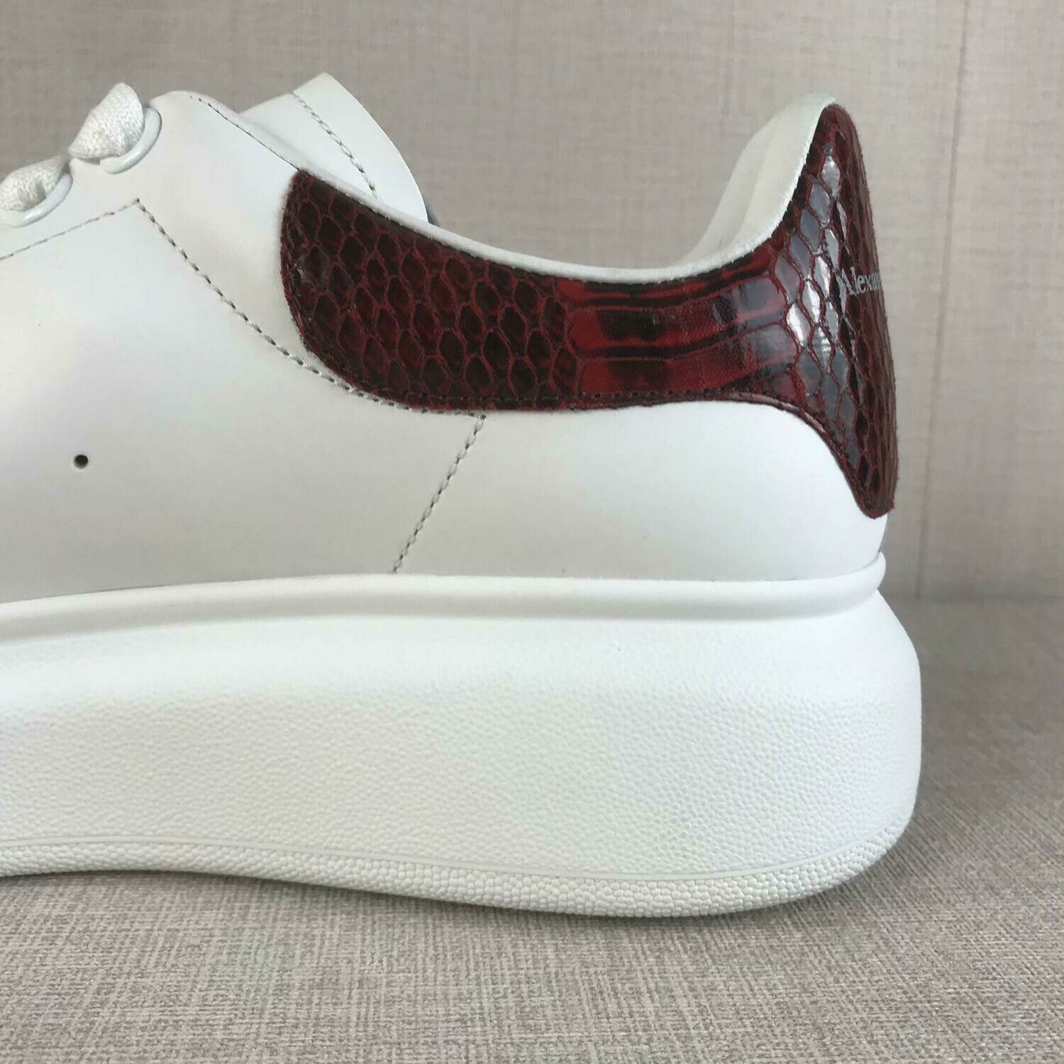 SNEAKERS ALEXANDER MCQUEEN OVERSIZE EFFETTO PITONE ROSSO RETRO PELLE