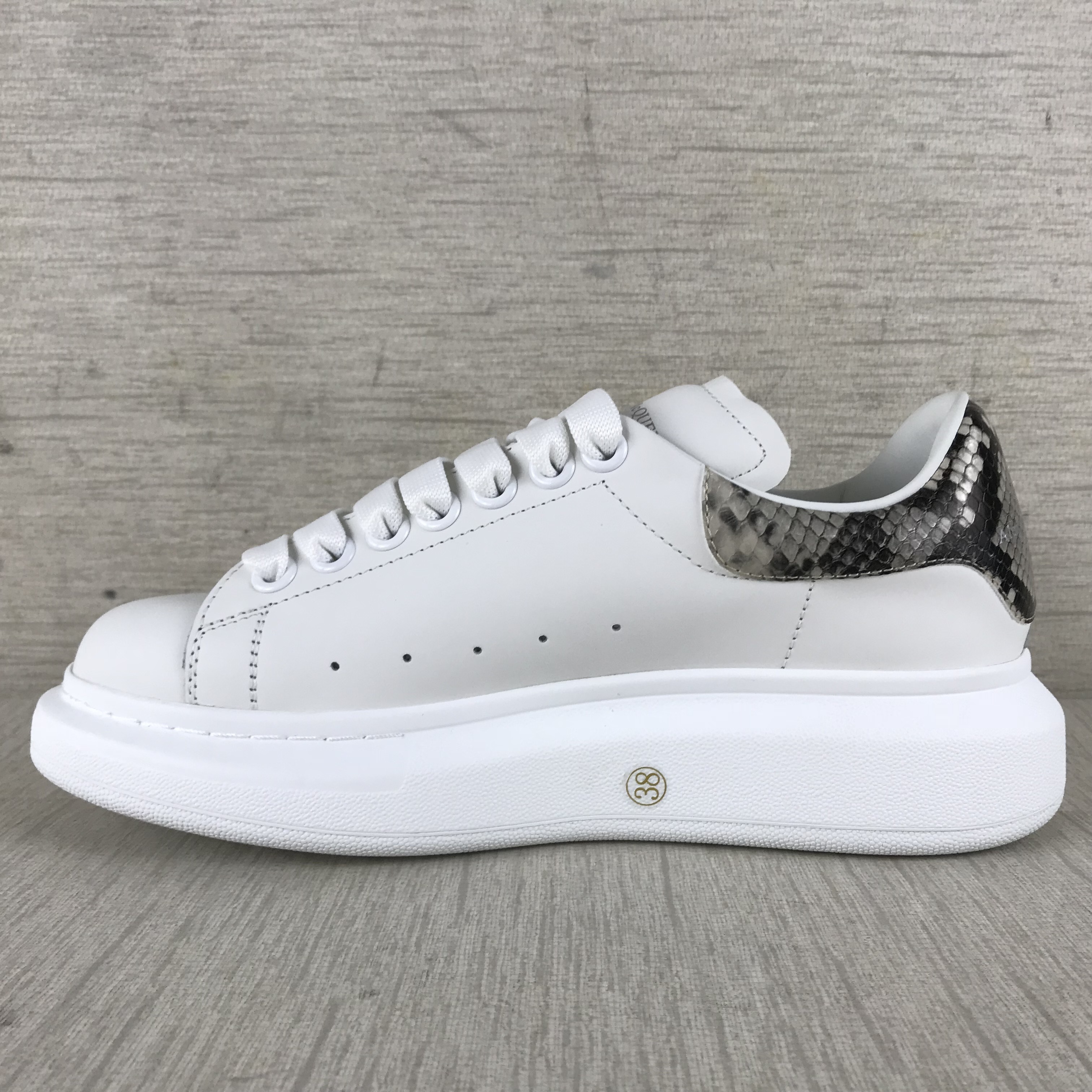 alexander mcqueen pitonate