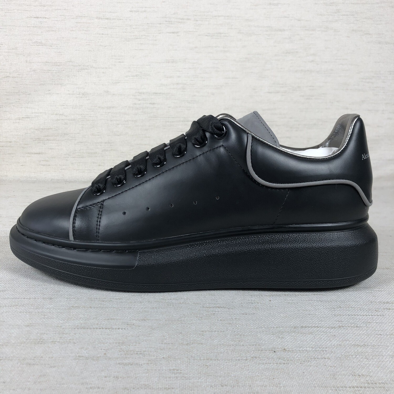 SNEAKERS ALEXANDER MCQUEEN OVERSIZE NERO REFLECTIVE RETRO PELLE