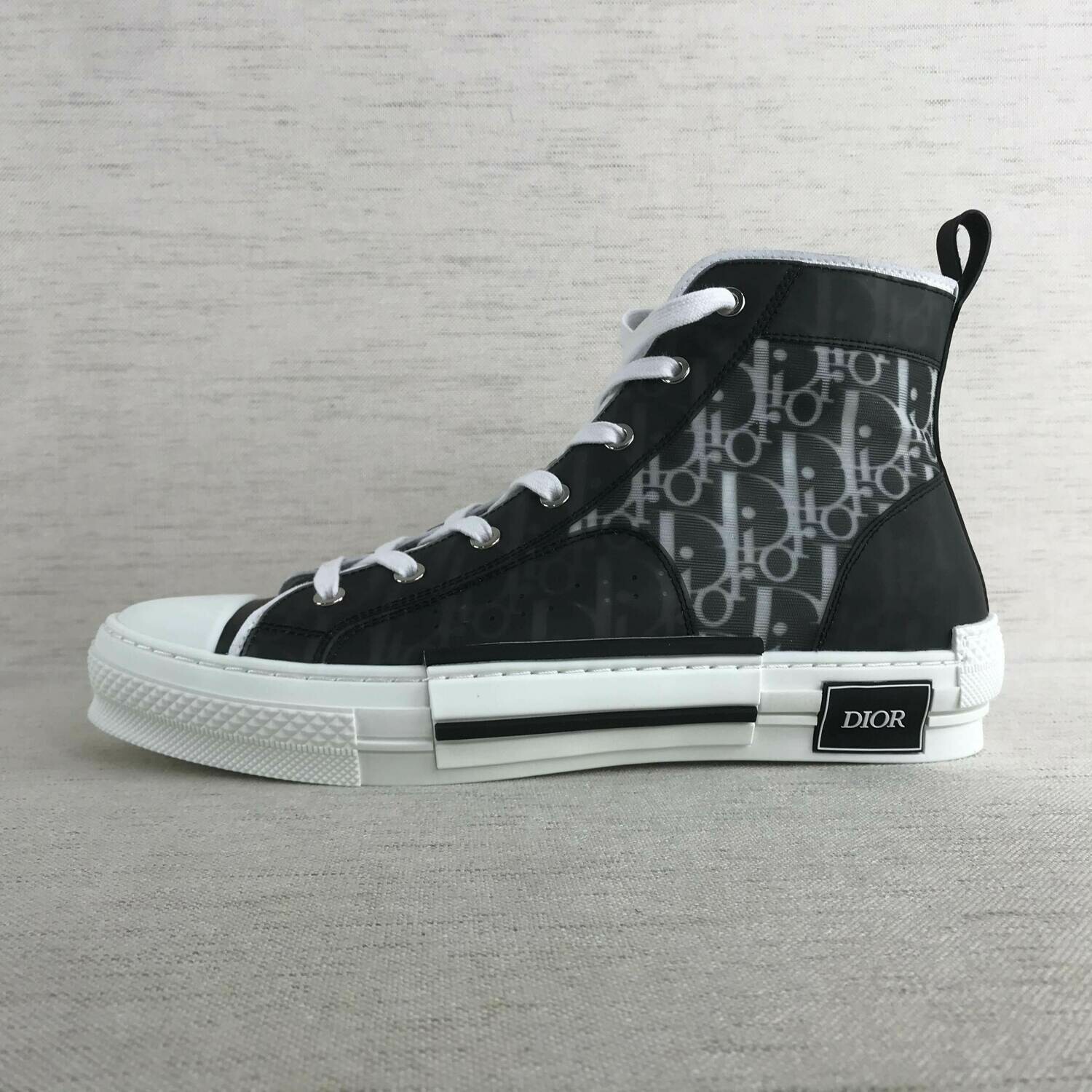 B23 High-Top Sneaker White and Black Dior Oblique Canvas | DIOR