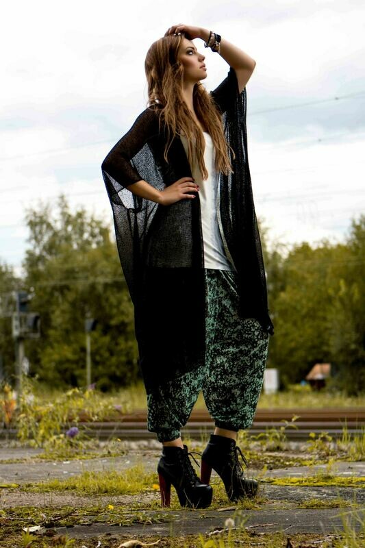 Strickjacke weit
