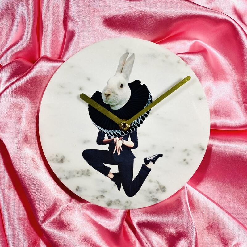 White rabbit - I’m late | klok