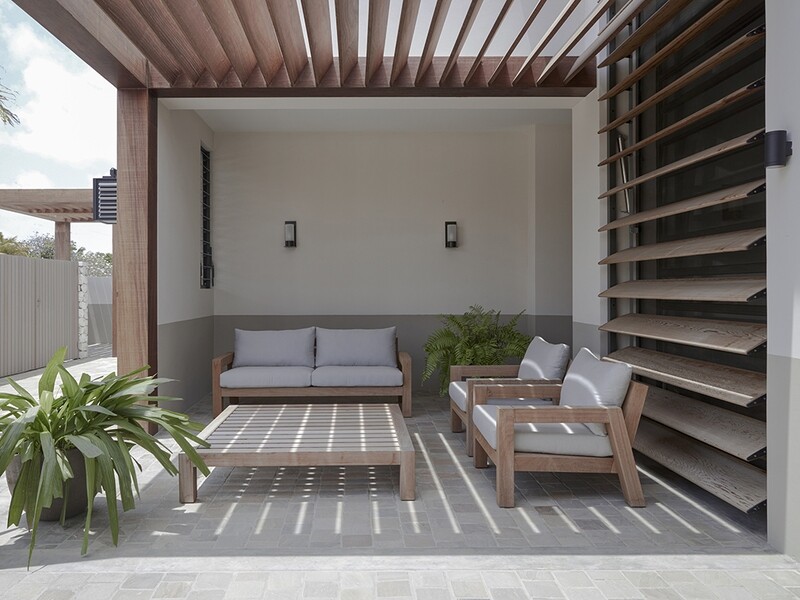 LARS Outdoor Coffee Table