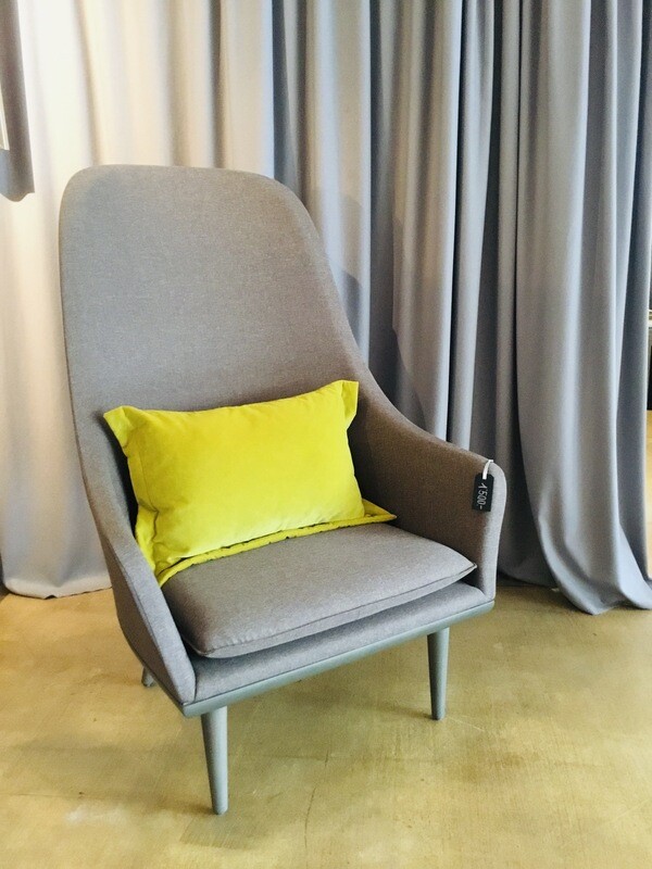 STELLAR WORKS Lunar Highback Chair