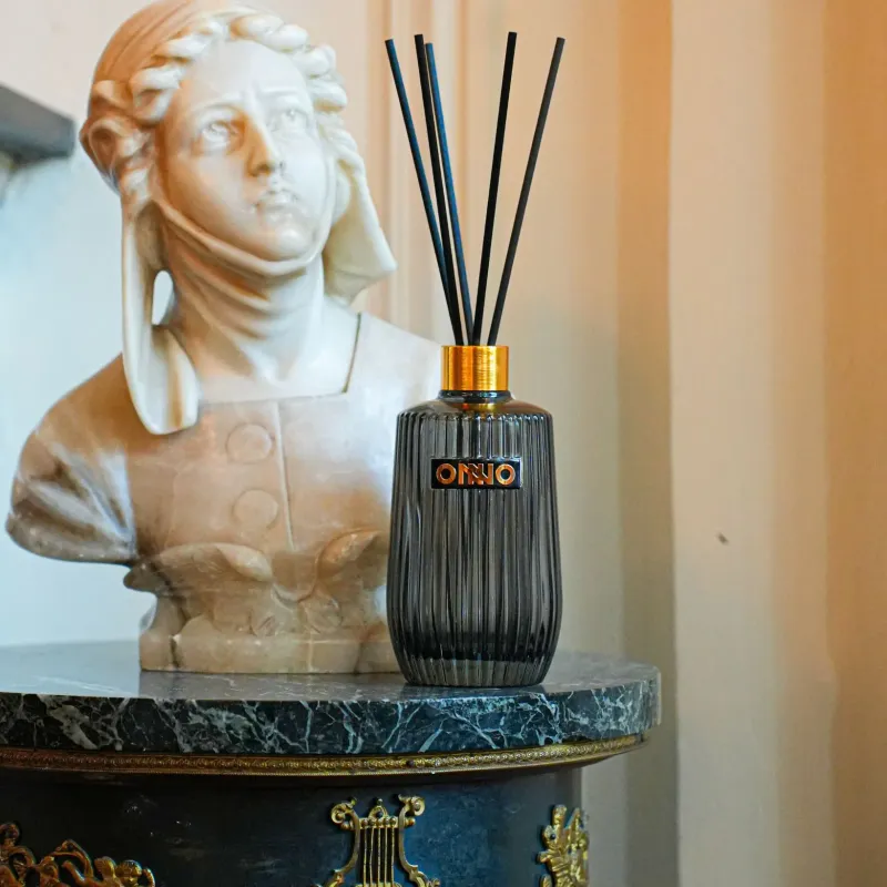 ONNO Eclectic Smoked Reed Diffuser 375 ml – Zanzibar