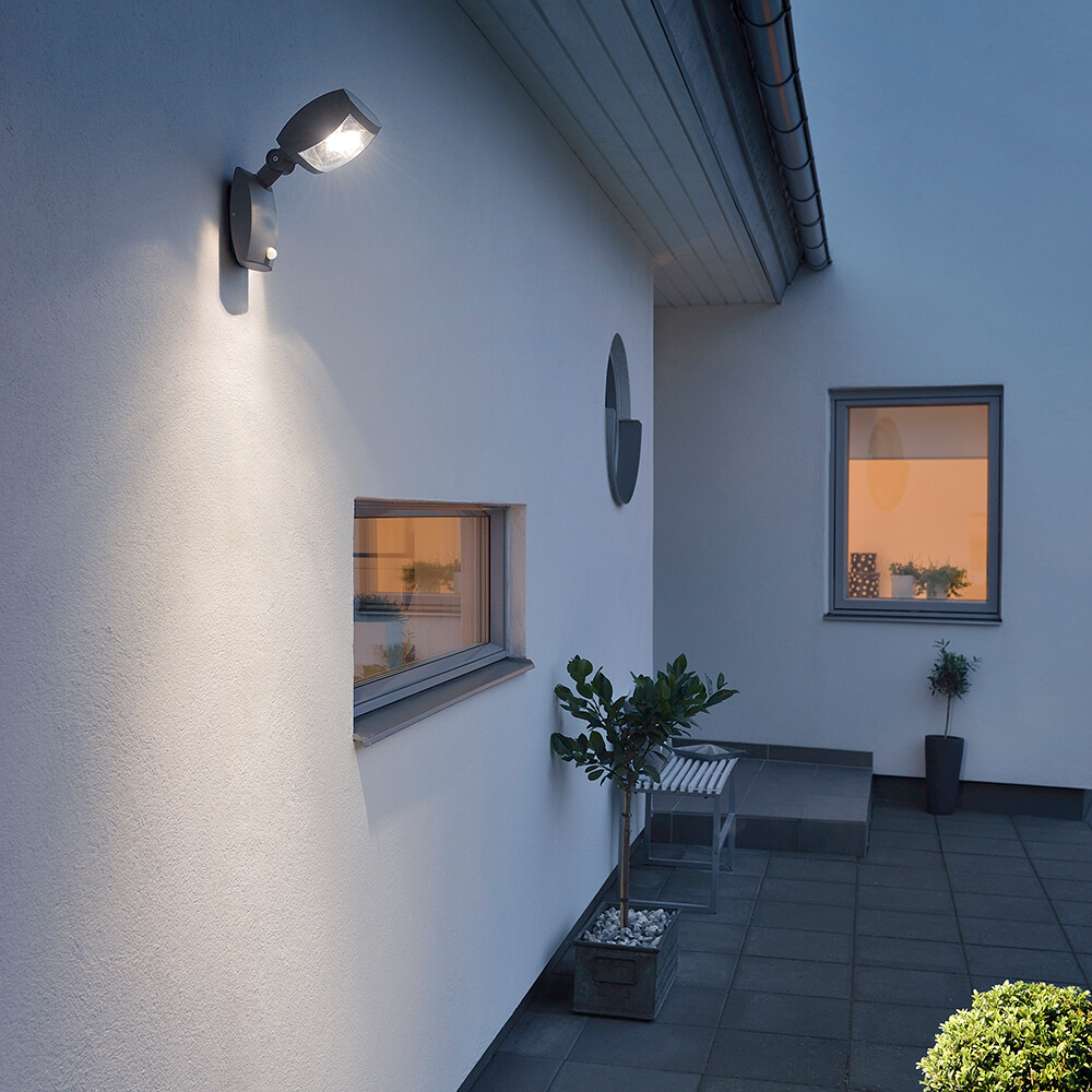 LATINA LED-Aussenstrahler mit Bewegungsmelder
