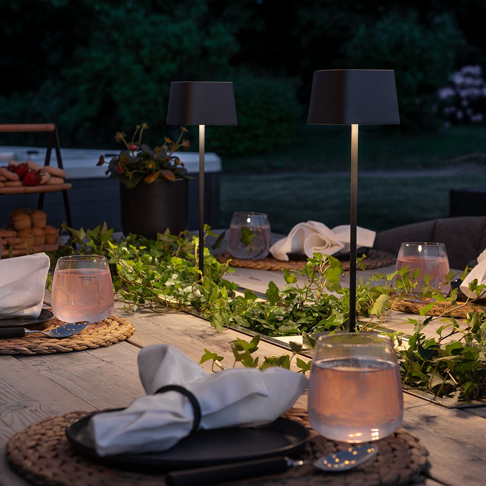 CAPRI LED-Tischlampe mit Akku für In- und Outdoor