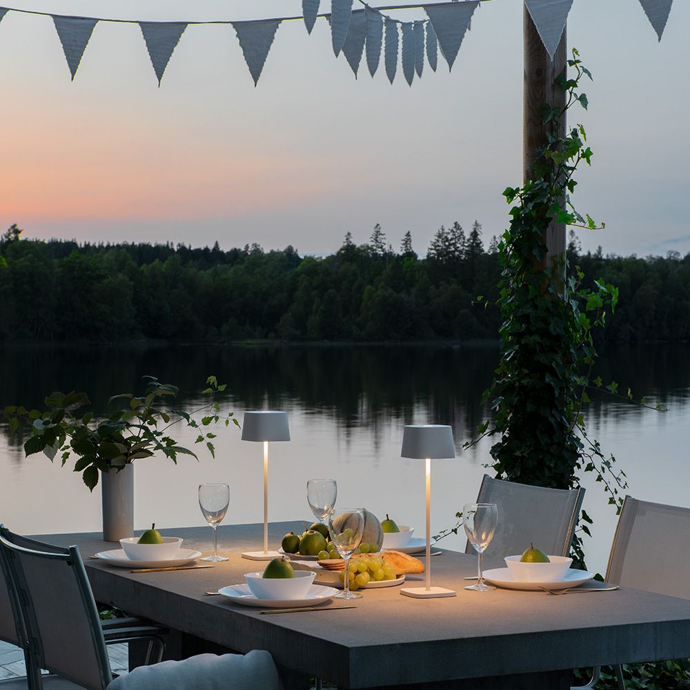 CAPRI LED-Tischlampe mit Akku für In- und Outdoor