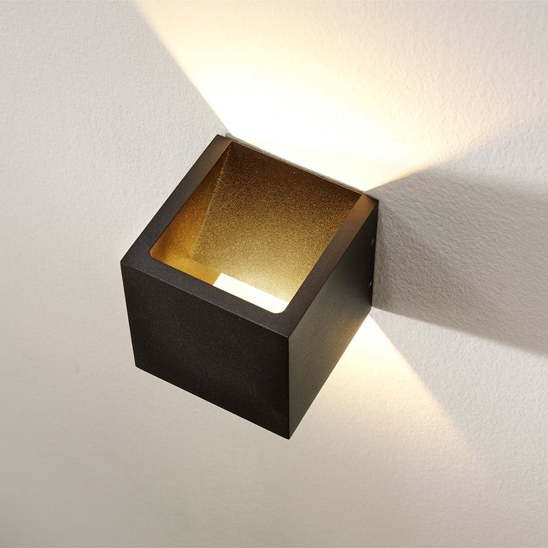 CUBE LED-Wandlampe Dim to Warm