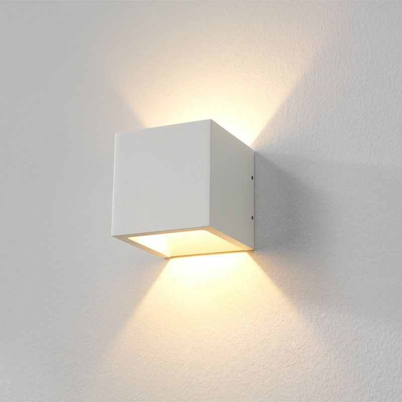 CUBE LED-Wandlampe Dim to Warm