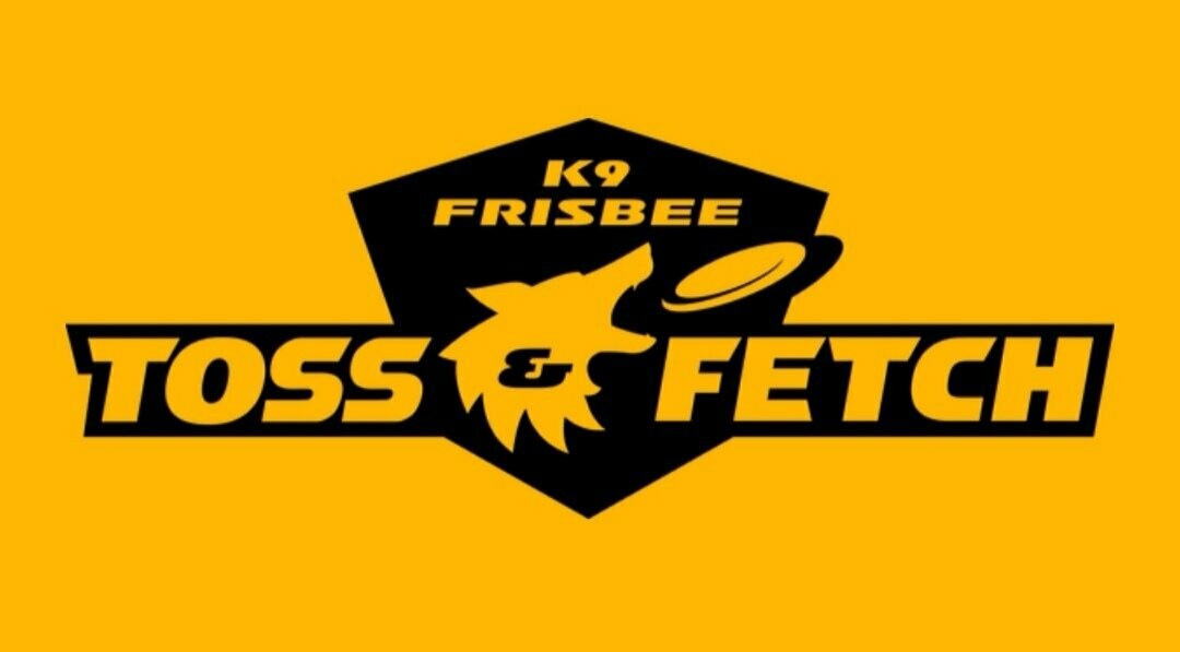 k9 frisbee toss and fetch
