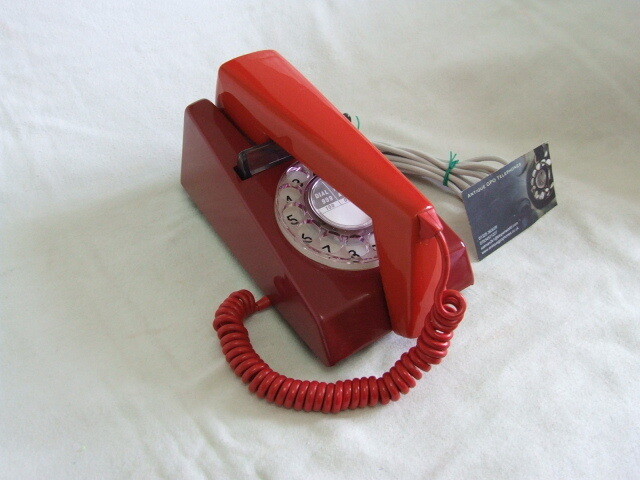 Rare Red Two Tone 8722 Snowdon  Trimphone 1982