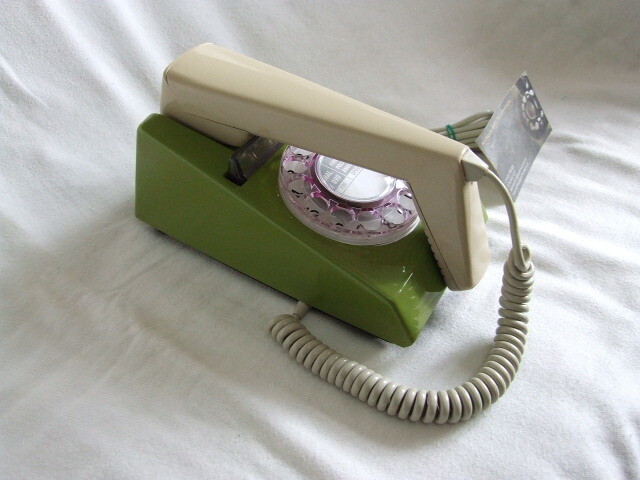 Rare Green &amp; Beige 8722 Snowdon  Trimphone 1982