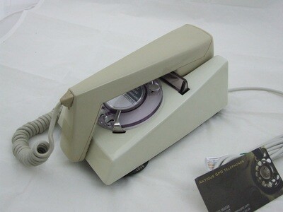 Rare Early Off White 722 Trimphone 1972