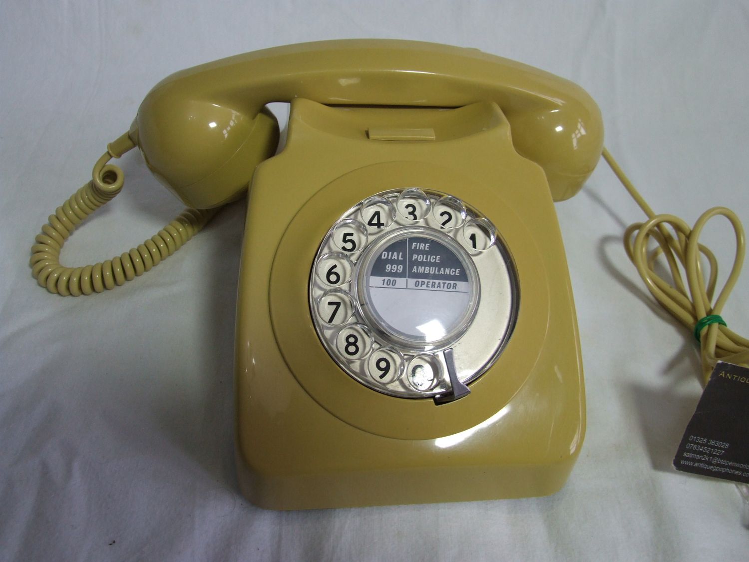 Topaz/Yellow 746 PO Telephone 1983