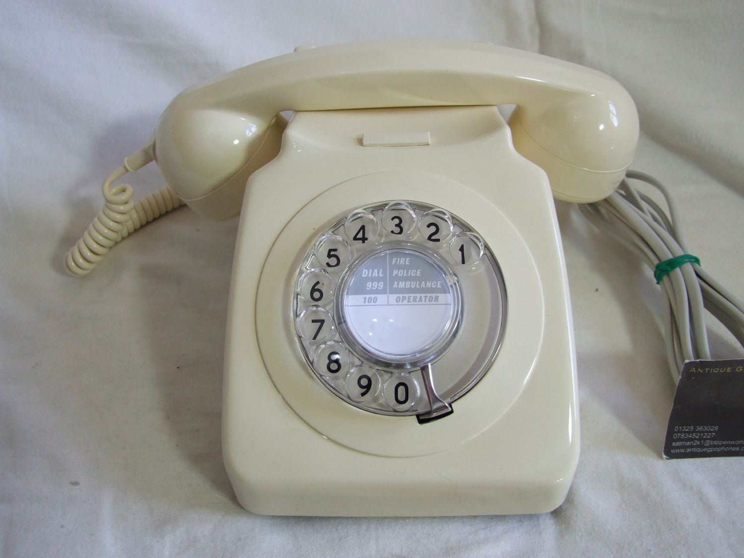 Ivory 746 Telephone 1972