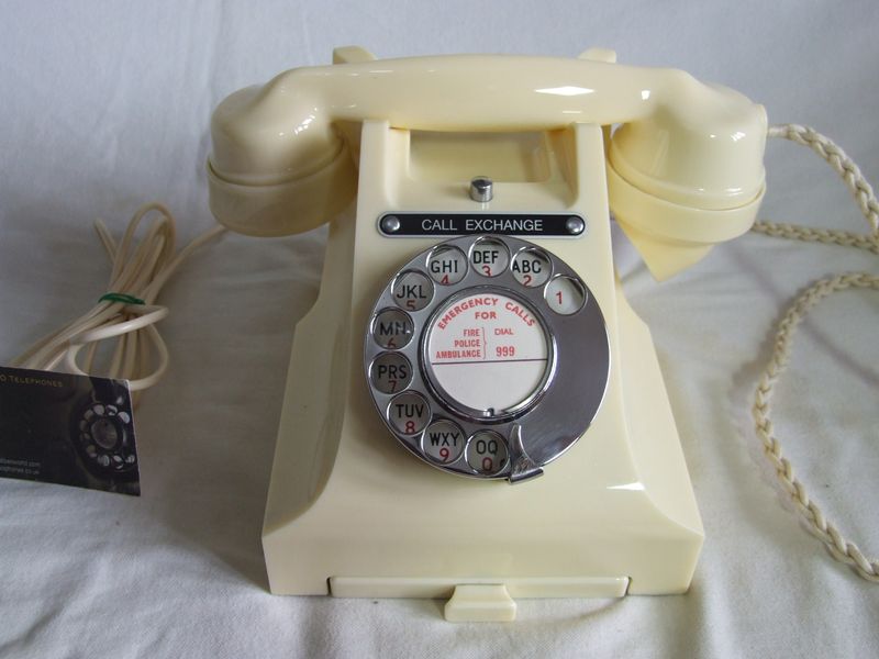 Ivory Bakelite 312L Call Exchange GPO Telephone 1956